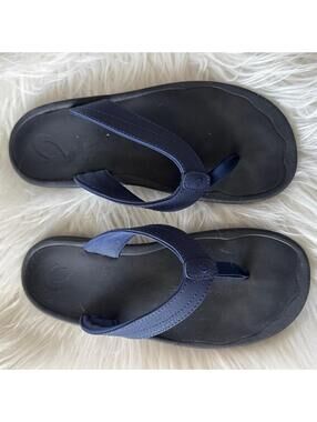 Olukai Sandals size 9